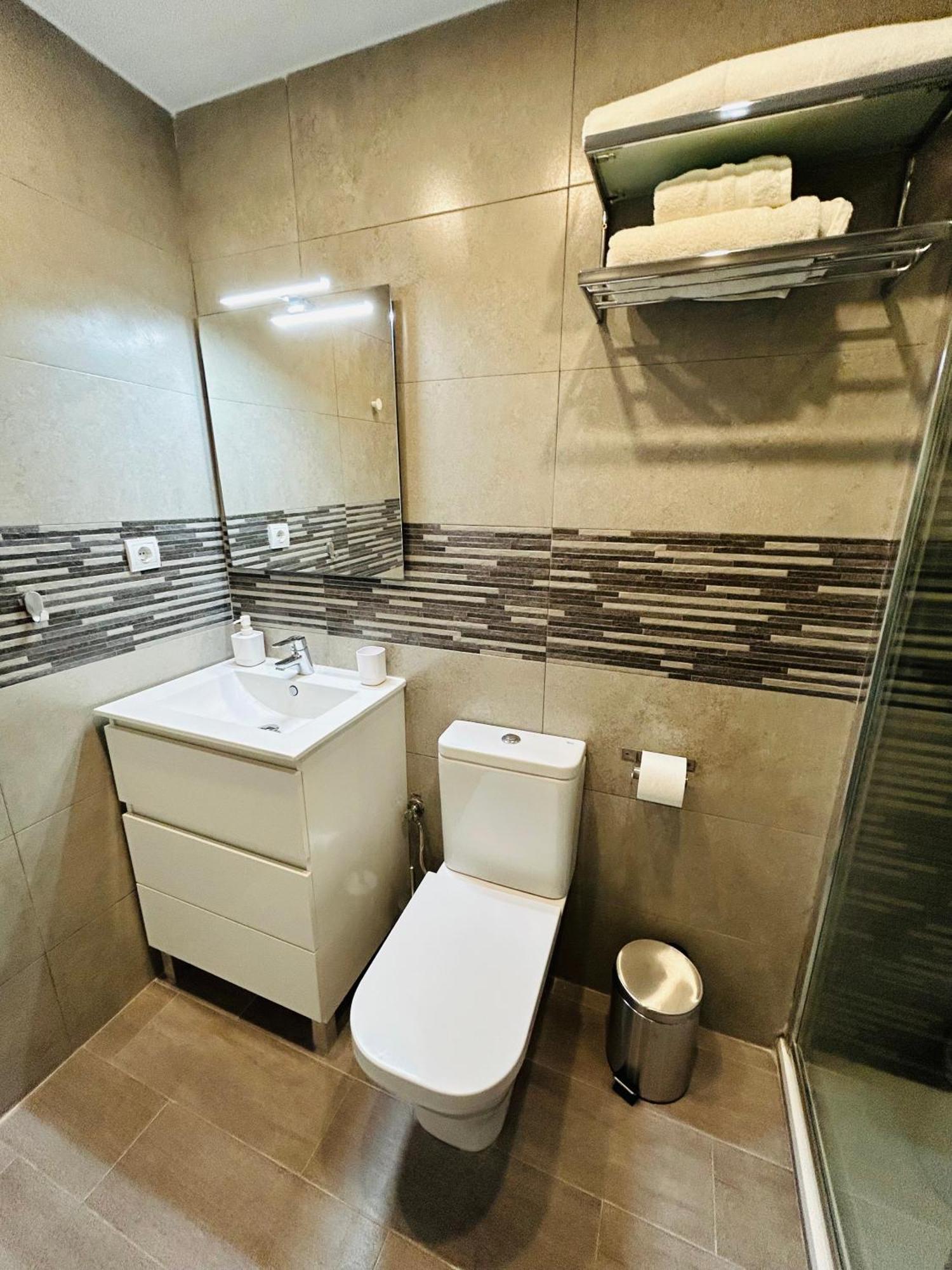Arenales Beach Boutique Apartment 아레날레스 델 솔 외부 사진