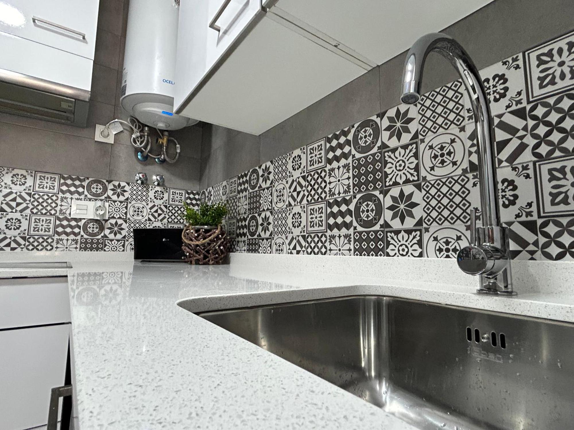 Arenales Beach Boutique Apartment 아레날레스 델 솔 외부 사진