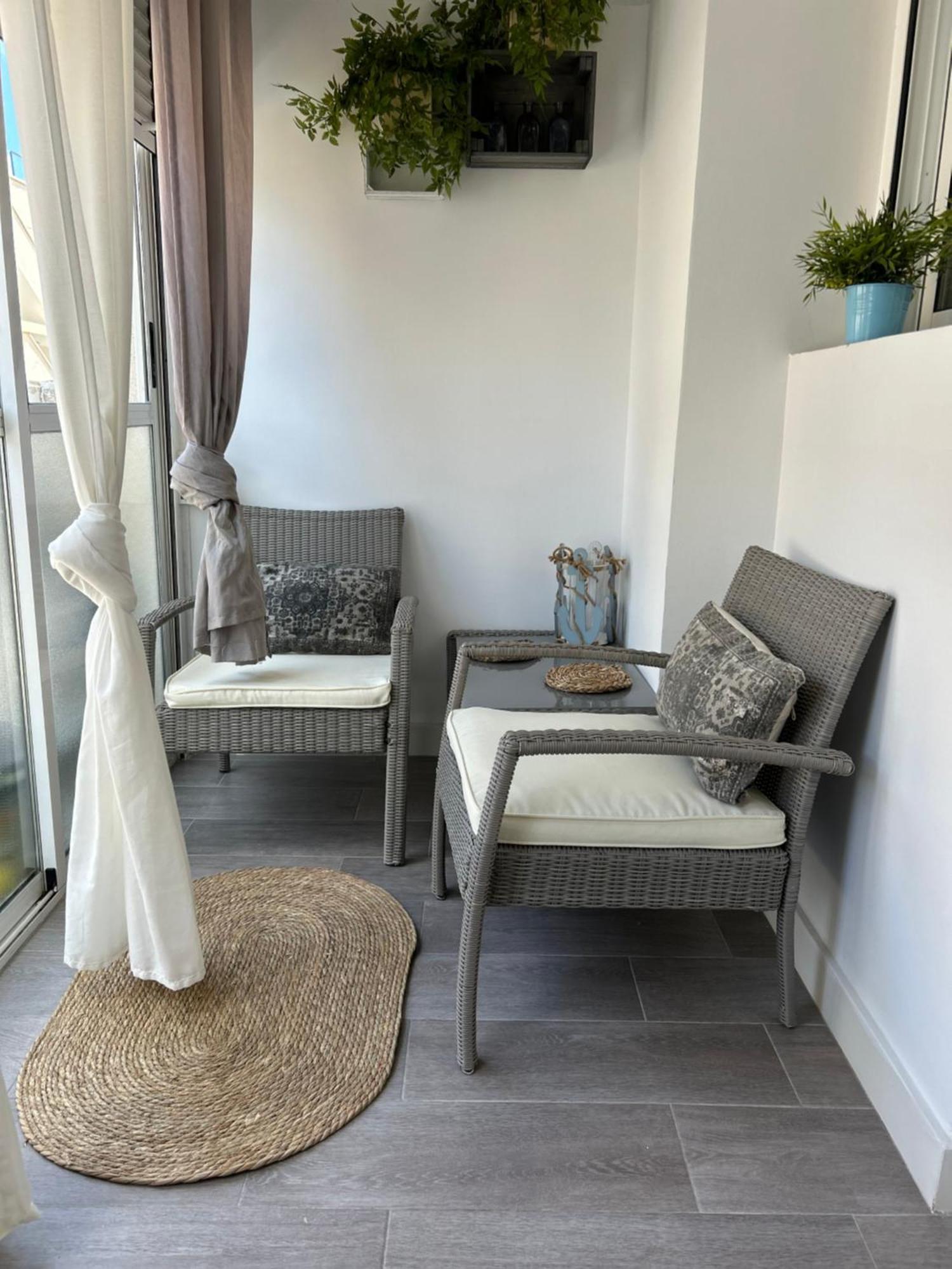 Arenales Beach Boutique Apartment 아레날레스 델 솔 외부 사진