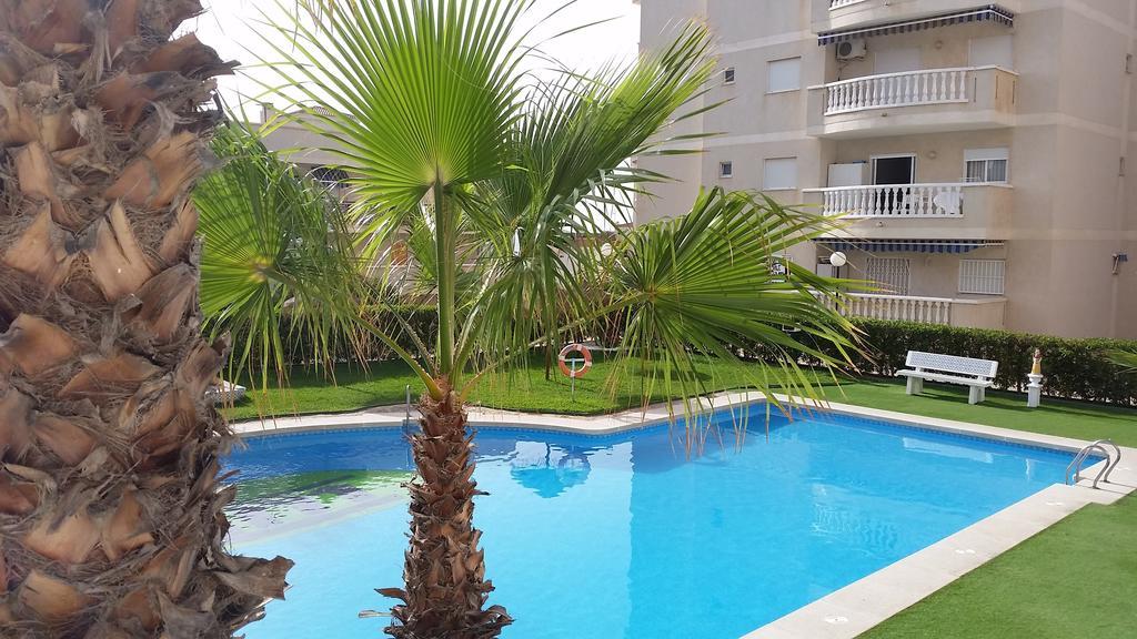 Arenales Beach Boutique Apartment 아레날레스 델 솔 객실 사진